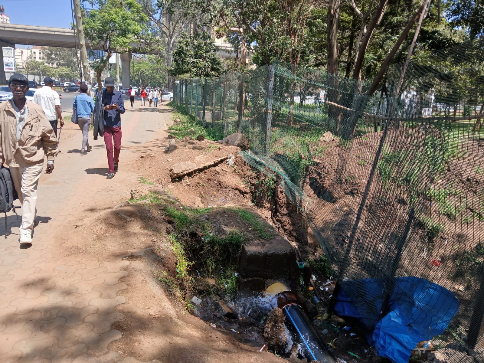 Water wastage in the city: