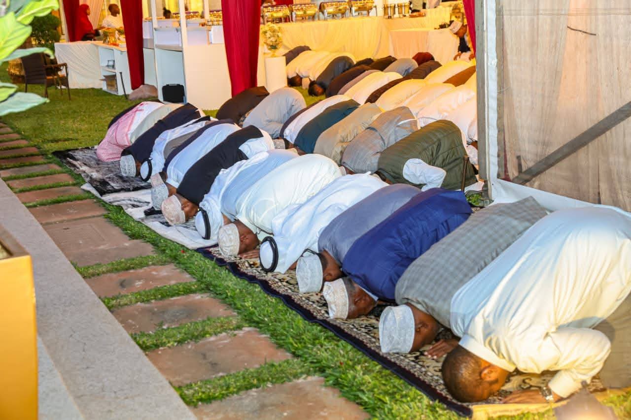 Duale hosts Iftar at his Nairobi residence