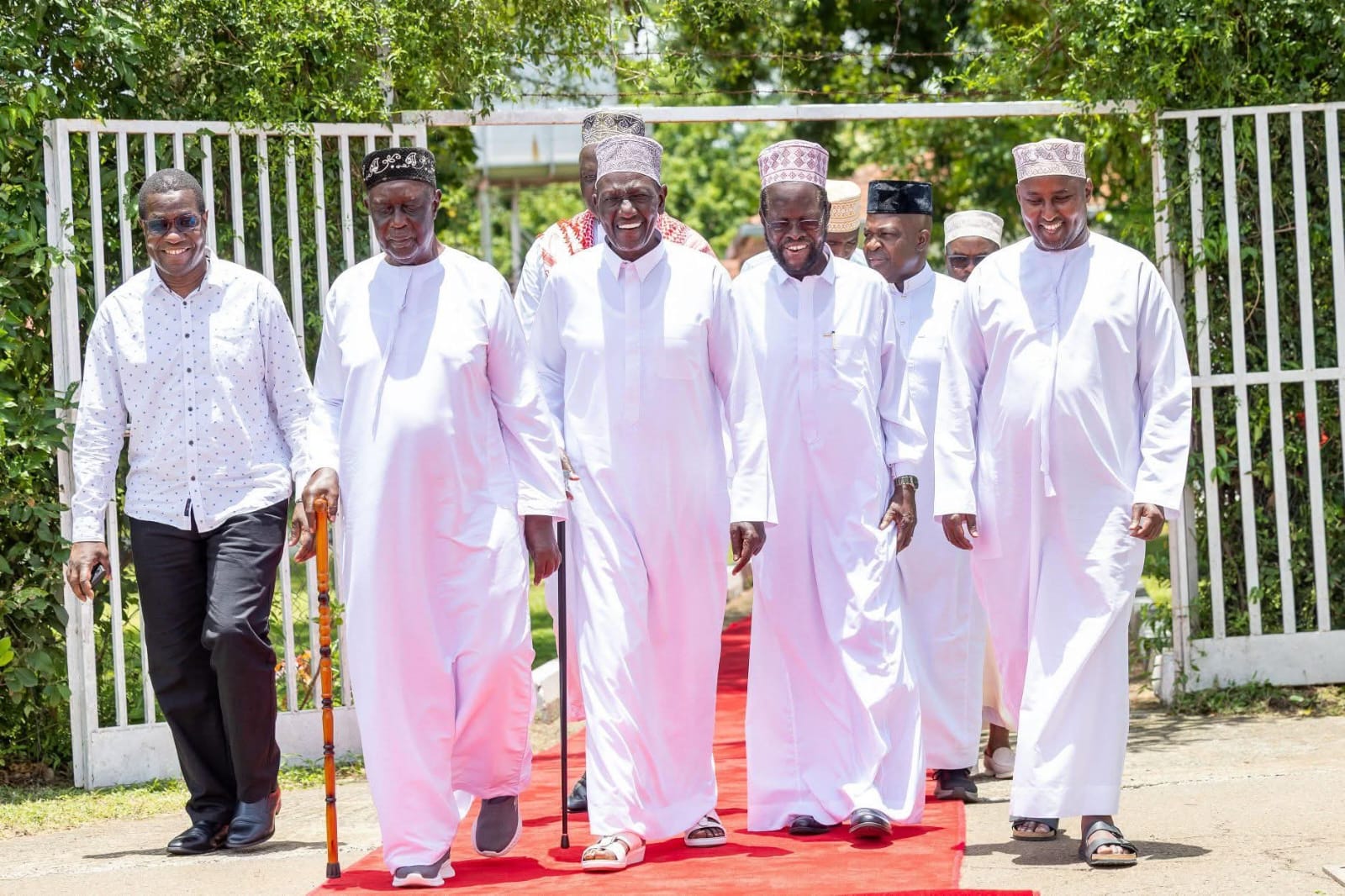 Ruto Hosts Eid Luncheon in Kisumu as Wandayi’s Outfit Sparks Debate