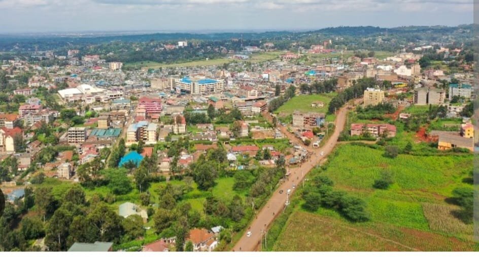 Police Officer Injured as Escaped Prisoner’s Family Attacks Officers During Arrest Attempt in Kibiko