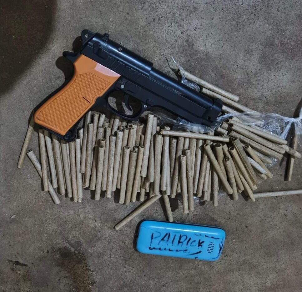 Notorious Phone Snatcher Arrested in Majengo,Toy Pistol Recovered