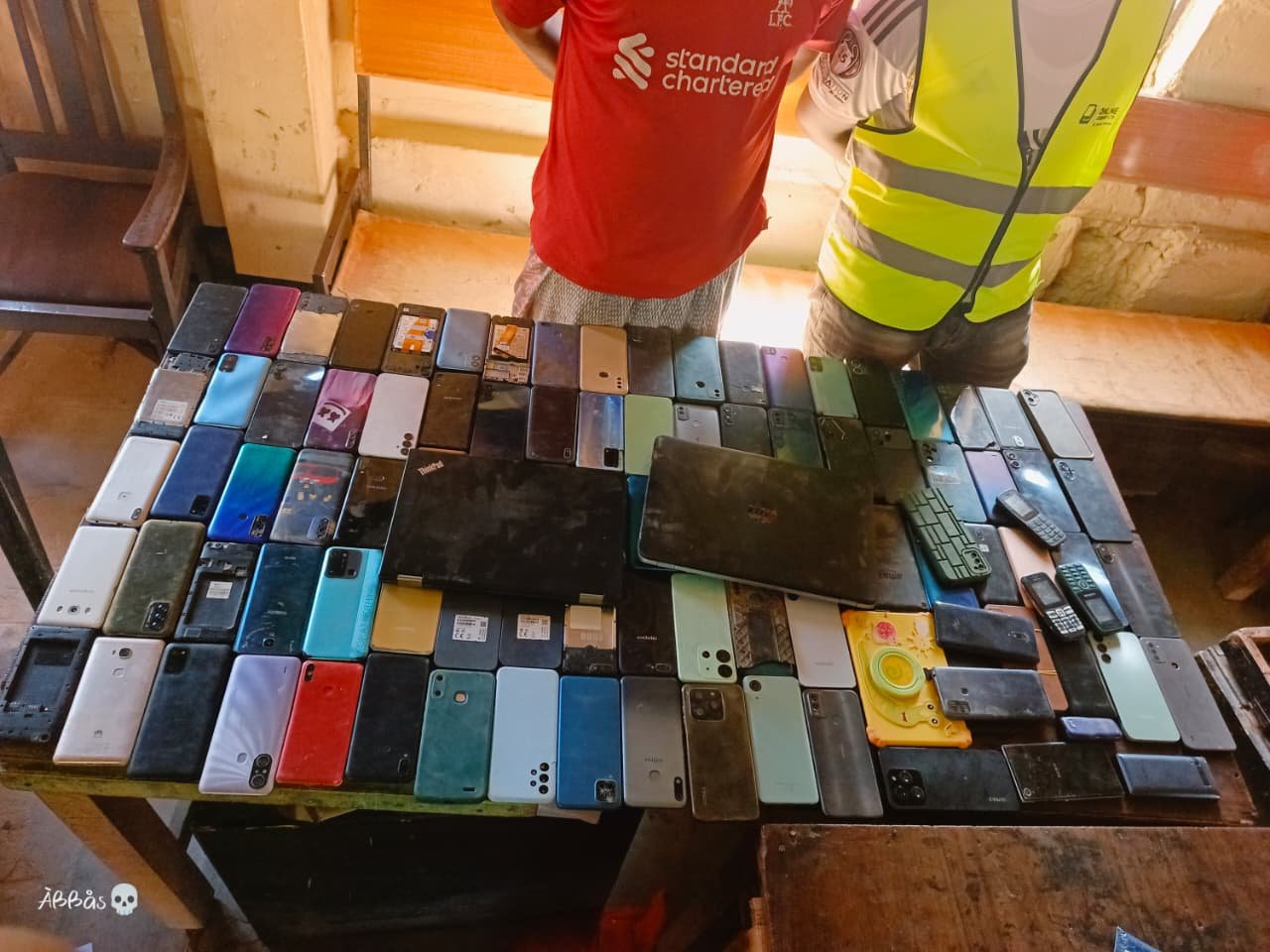 Police Arrest Two Suspects in Garissa, Recover 105 Mobile Phones and Laptops