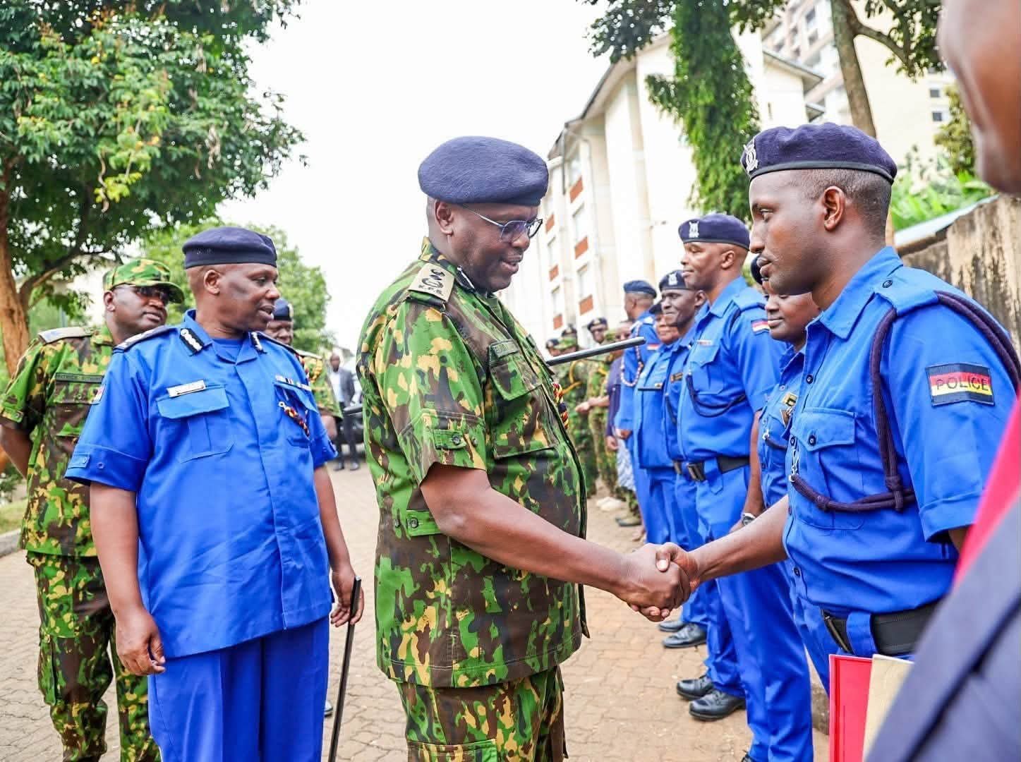 Lagat Visits PEU Headquarters