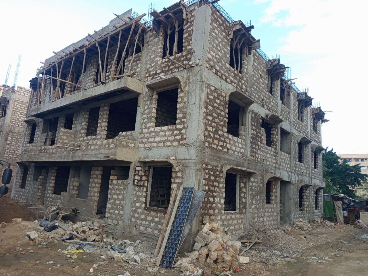 Construction worker seriously injured after falling from third floor in Mombasa