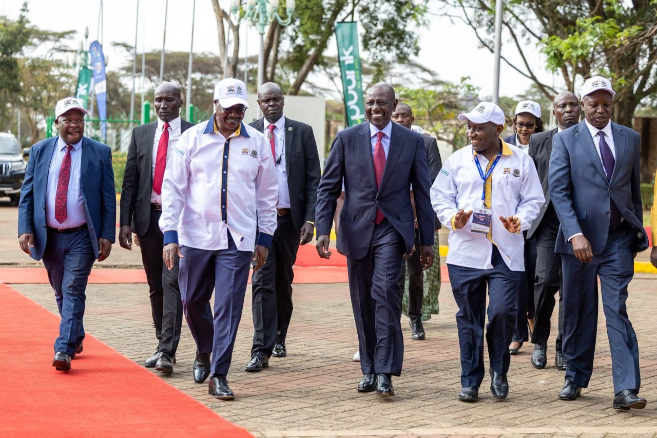 Ruto hails teachers, announces 50,000 promotions