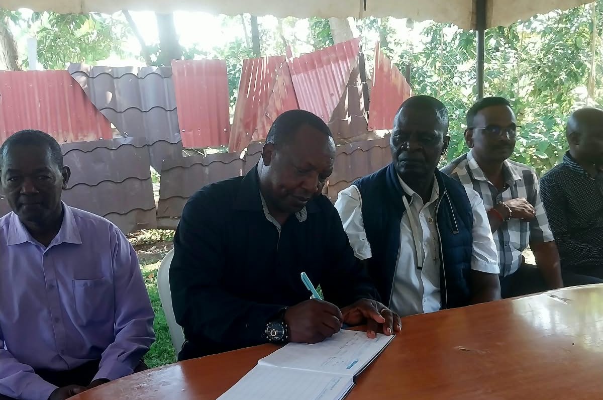 Mumias Sugar to offer free extension services to farmers,warns officers against extortion